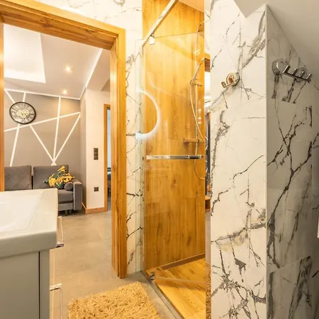 Ksiezycowe - Tatra View - Golden *