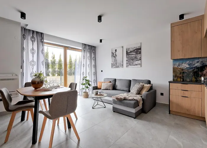 Ksiezycowe - Tatra View - Golden *