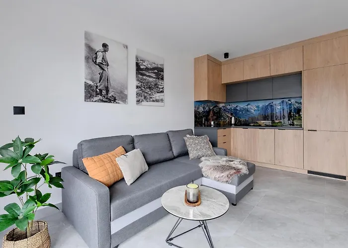 Ksiezycowe - Tatra View - Golden