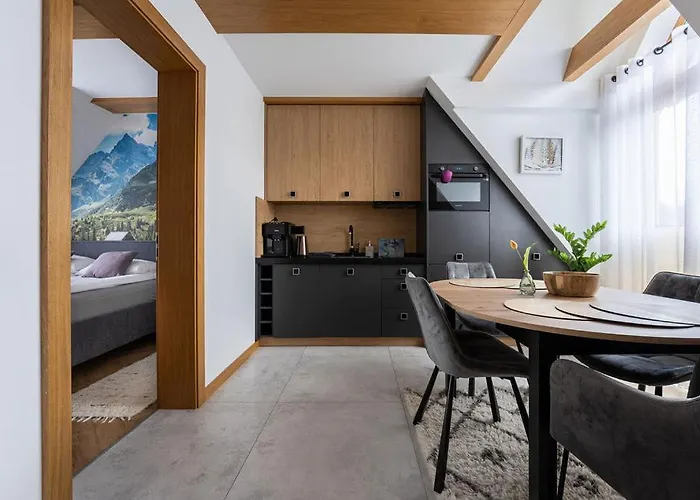 Ksiezycowe - Tatra View - Golden *