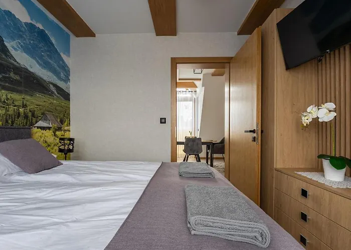 Ksiezycowe - Tatra View - Golden *