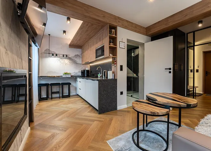 Ksiezycowe - Tatra View - Golden