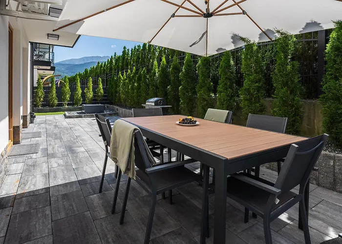 Ksiezycowe - Tatra View - Golden *